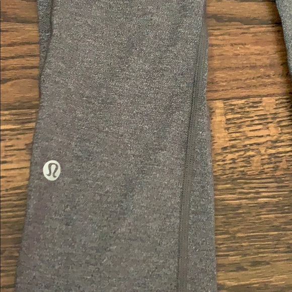 Lululemon size 2 leggings - Picture 3 of 4